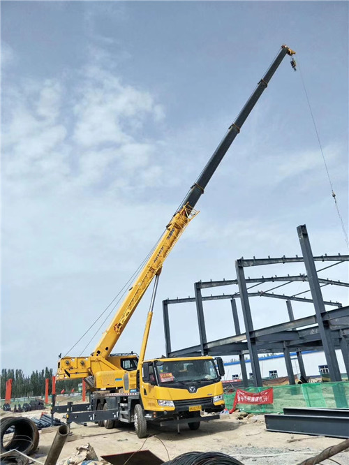 桃江县超高层建筑钢结构吊装案例